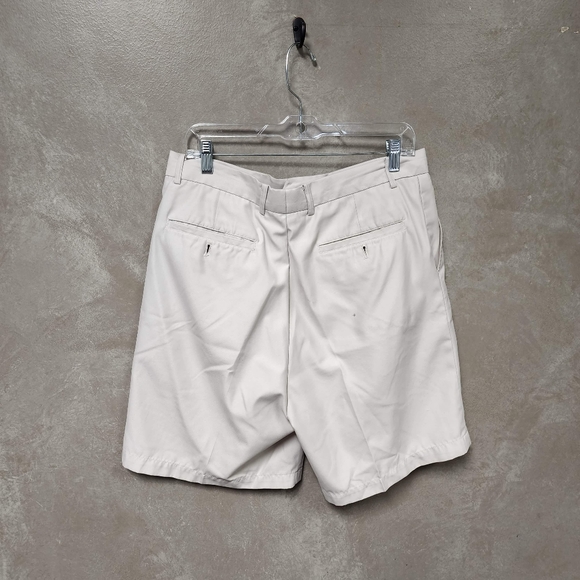 Men's Greg Norman Golf Shorts With Pleated Front Size 34 - Picture 4 of 6